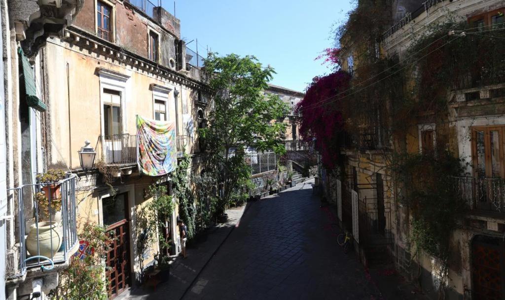 Superior Holiday House Catania Bagian luar foto